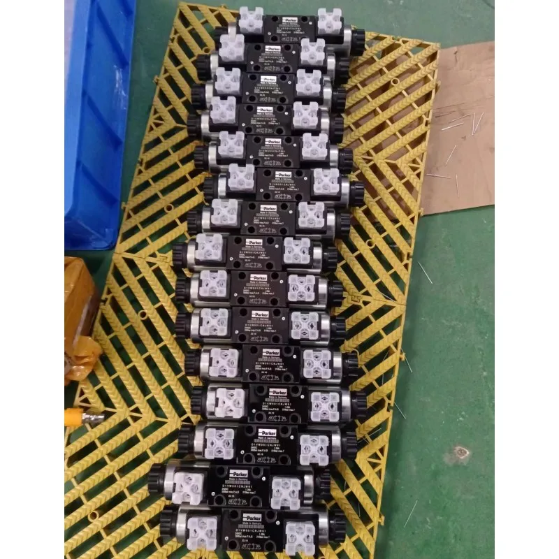 Parker Type D1VW Valve | D1VW004CNJWL91 D1VW001 D1VW001CNJEEXG | Solenoid Directional Valve